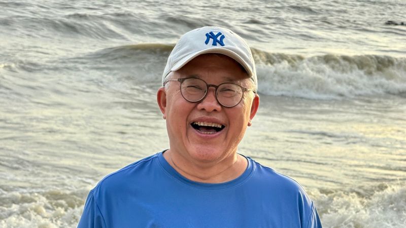 Pastor Ezra Jin reunites with family after arriving in Los Angeles. Photo: CNN