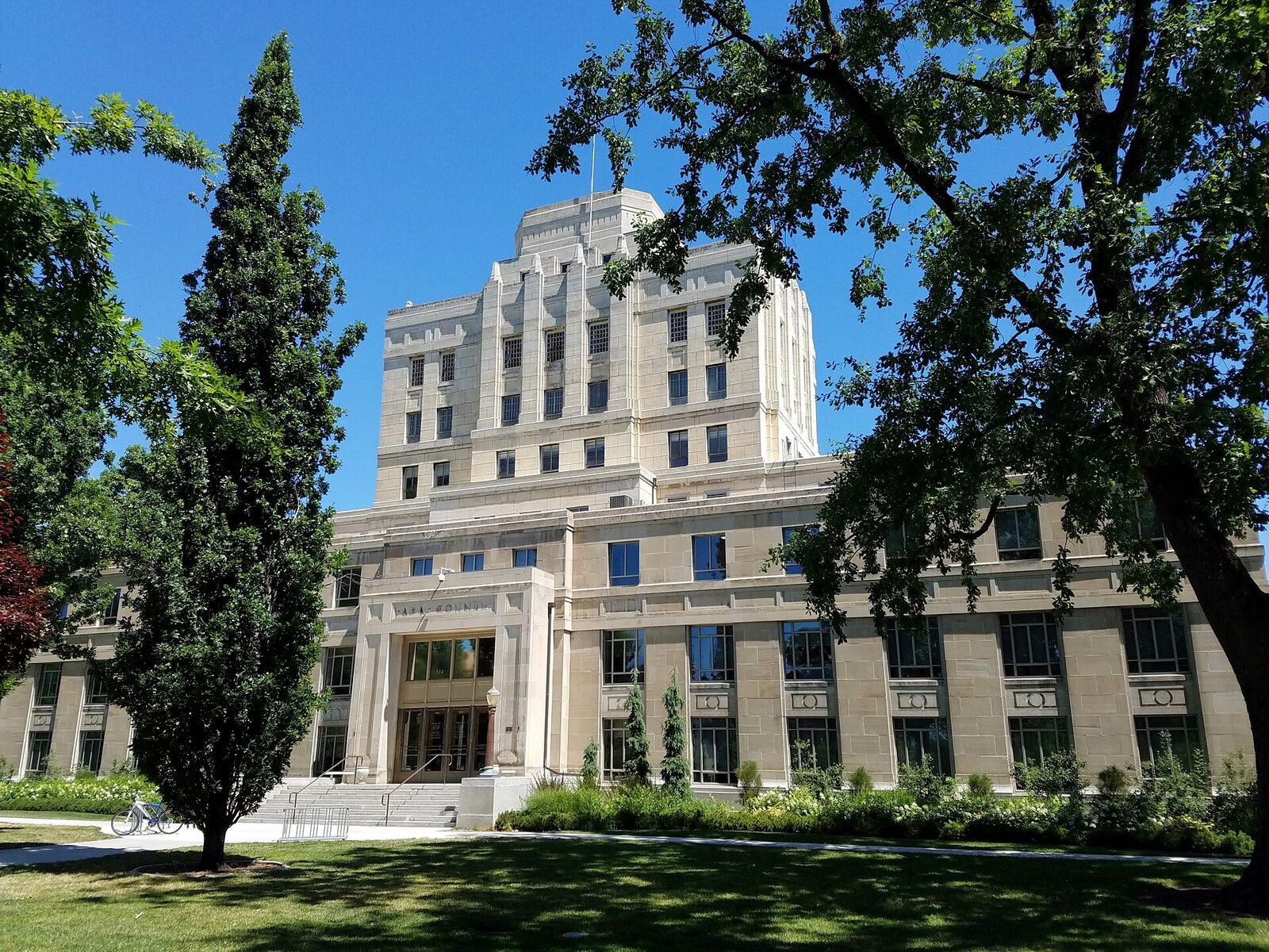 Old Ada County Courthouse building in Boise, Idaho. Photo: Tamanoeconomico, CC BY-SA 4.0, via Wikimedia Commons