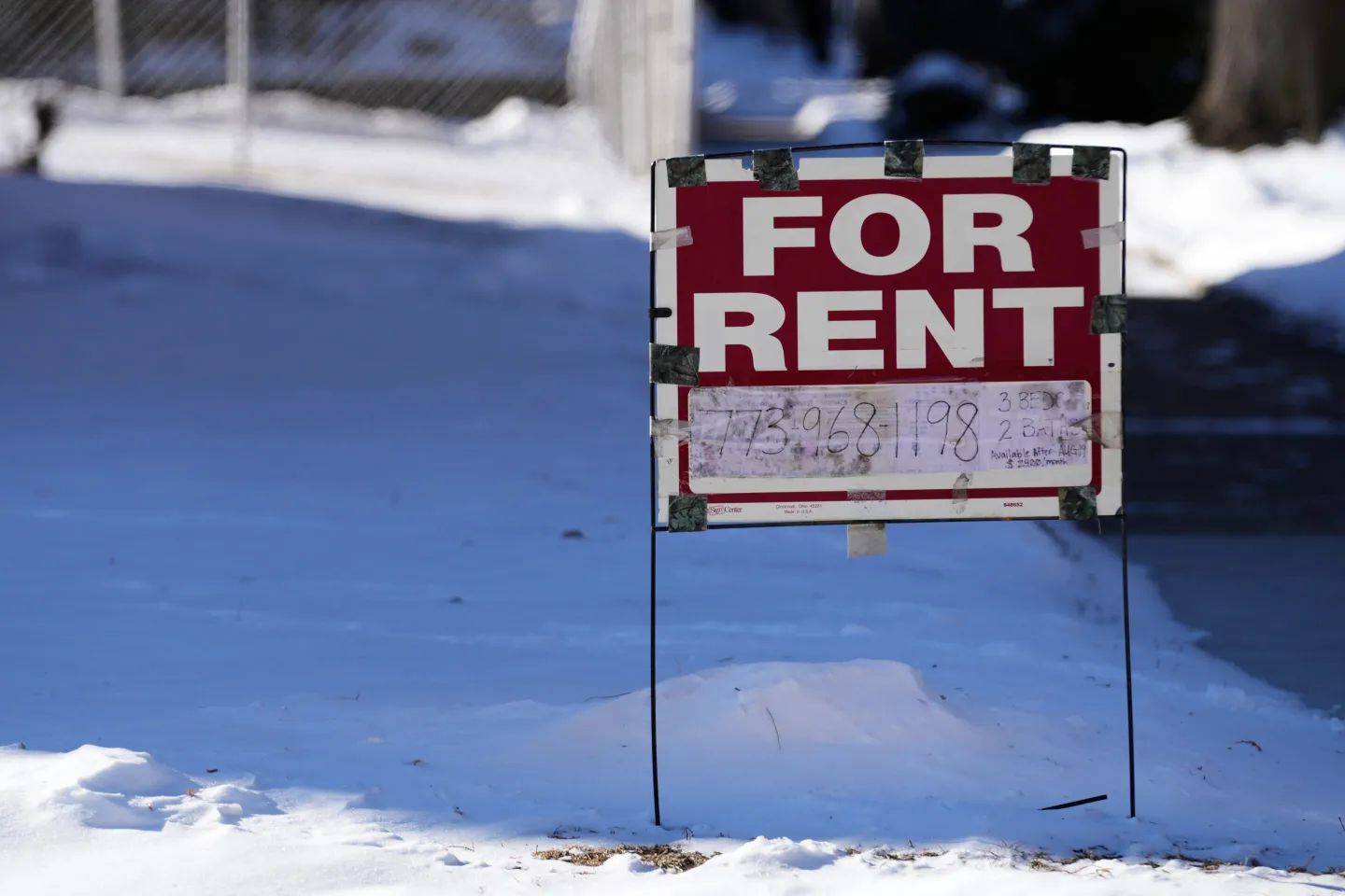 A row of apartment buildings with rental signage in a metropolitan neighborhood. Photo: Fortune