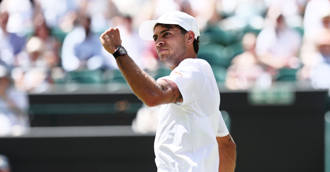 Flavio Cobolli plays a forehand on Court No. 1 during his Wimbledon 2026 fourth-round victory over Alex de Minaur. Photo: Tennis Majors