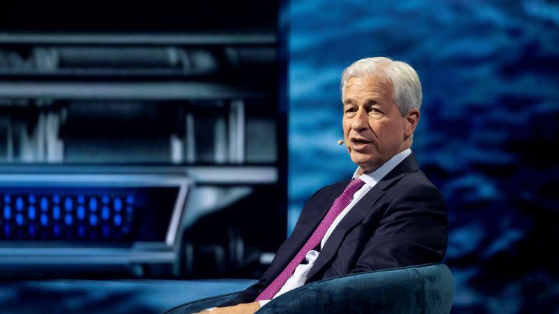 JPMorgan CEO Jamie Dimon speaking at a podium during a Council on Foreign Relations event on market risk