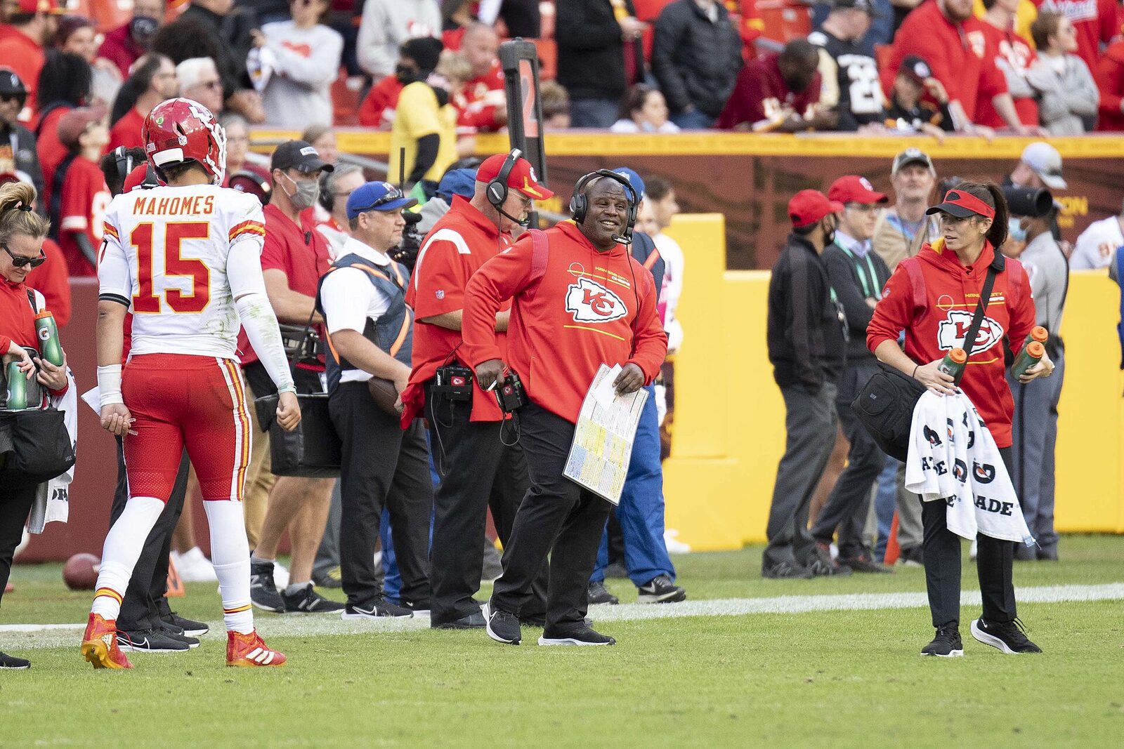 Eric Bieniemy on the sideline during a Kansas City Chiefs game in October 2021. Photo: All-Pro Reels, CC BY-SA 2.0, via Wikimedia Commons