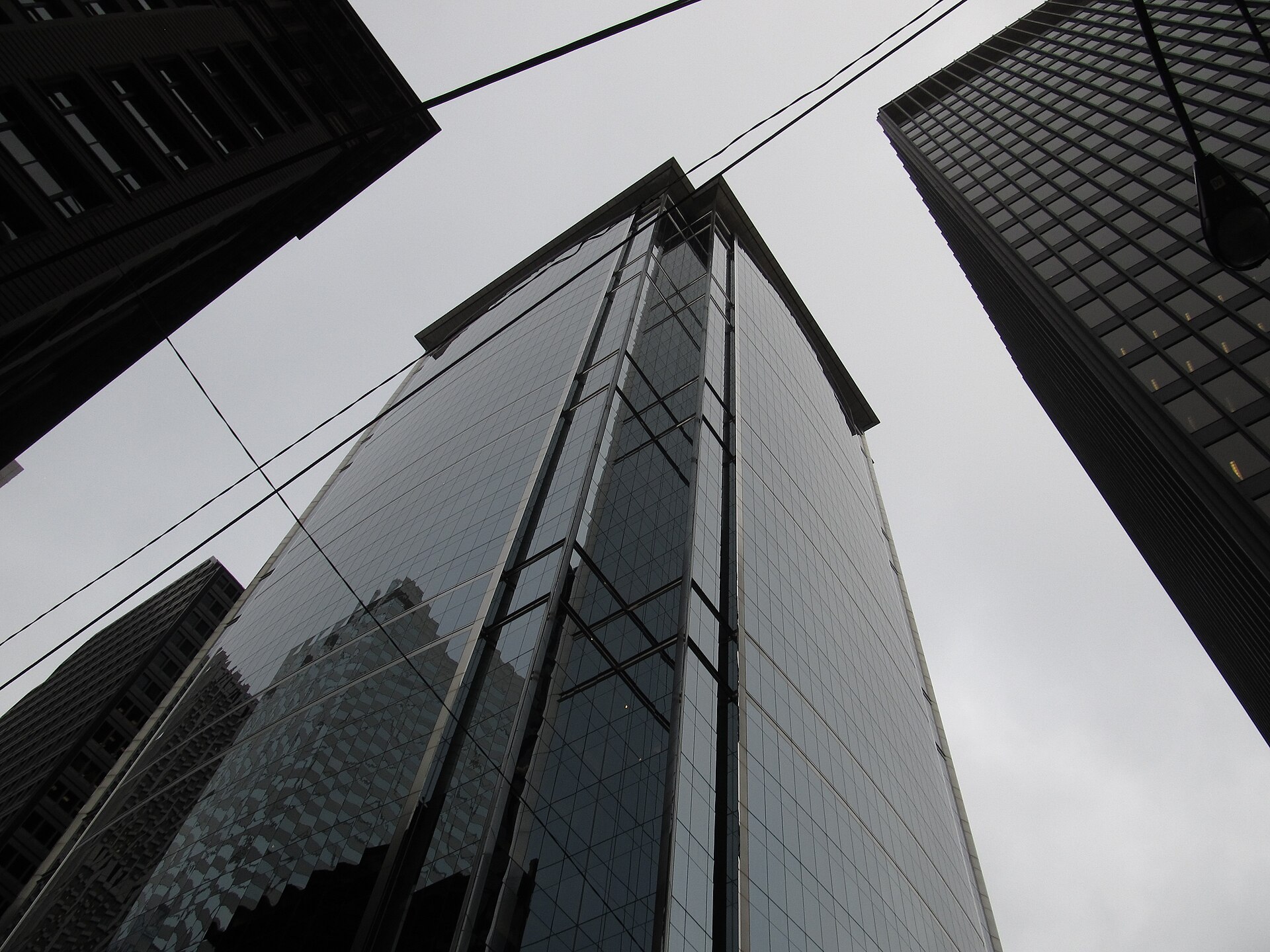 Citadel Center office tower in the Chicago Loop, the skyscraper long associated with Ken Griffin's Citadel, whose hedge fund bought the bulk of Situational Awareness's public equity portfolio. Photo: Ken Lund / Wikimedia Commons, CC BY-SA 2.0