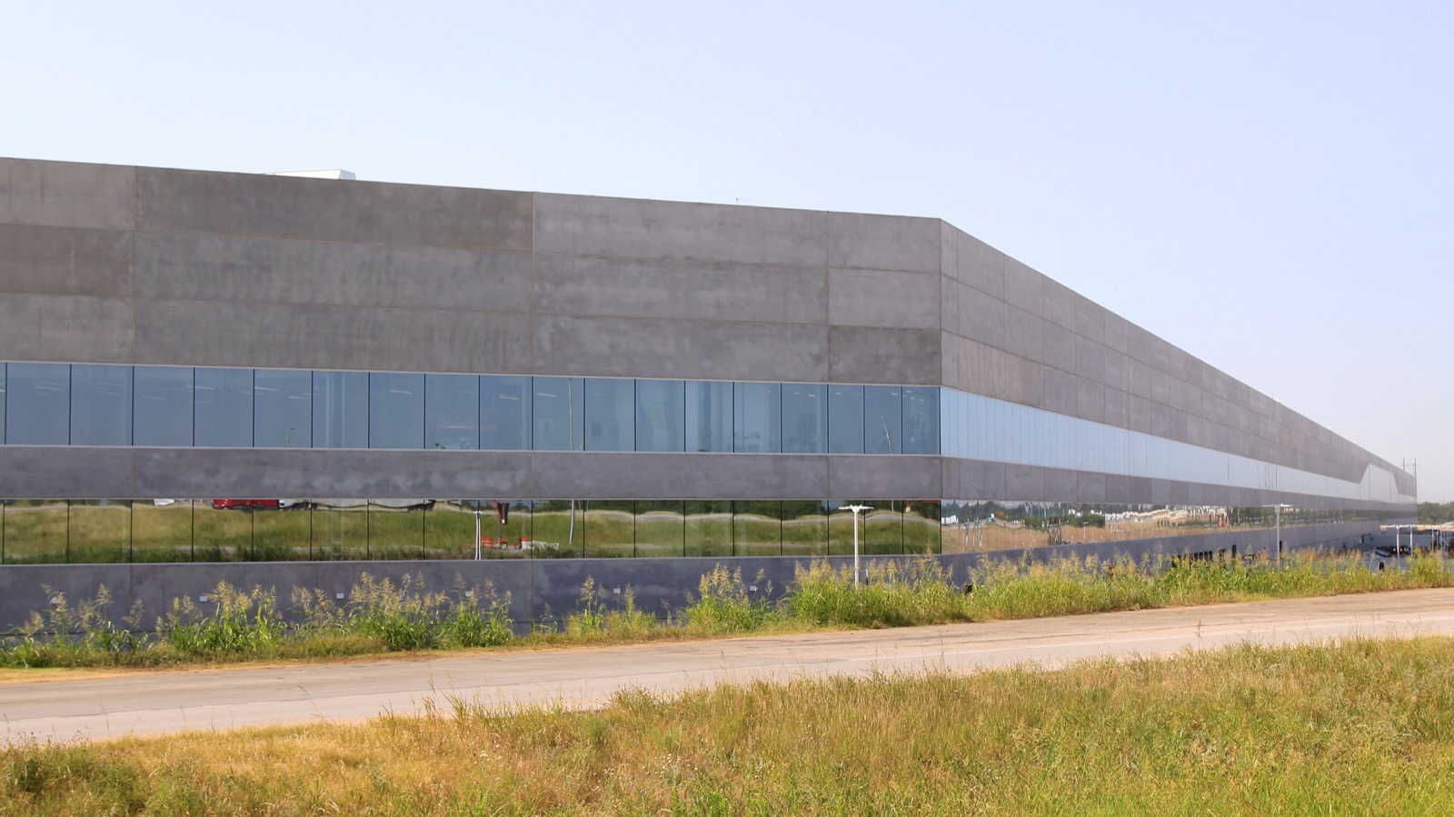 Tesla's Gigafactory Texas near Austin, where the company has begun Cybercab production while capital spending surges. Photo: Larry D. Moore / Wikimedia Commons, CC BY 4.0
