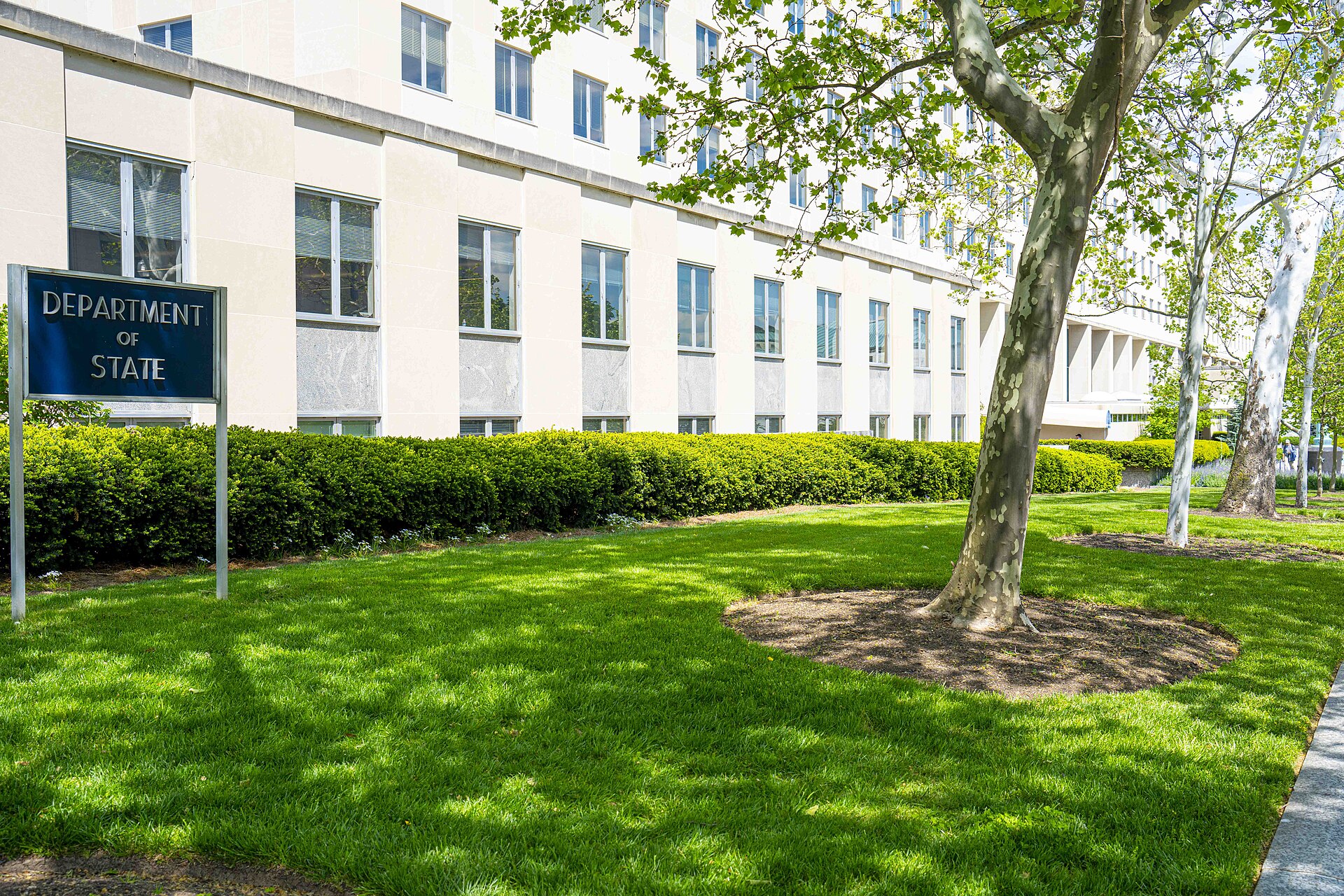 Exterior of the Harry S. Truman Building in Washington, headquarters of the State Department, which announced 250,000 additional commemorative passports on July 30, 2026. Photo: U.S. Department of State / Wikimedia Commons, public domain