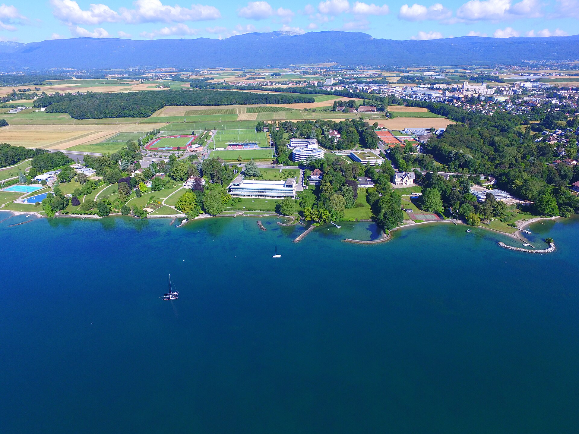 Aerial view of the UEFA headquarters campus in Nyon, Switzerland, home of the confederation whose 55 member federations voted to boycott FIFA competitions. Photo: Alexey M. / Wikimedia Commons, CC BY-SA 4.0
