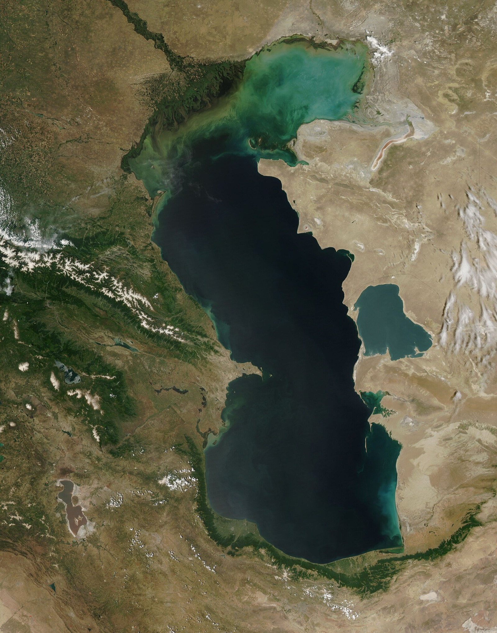 Satellite view of the Caspian Sea, where Ukrainian drones struck vessels and oil infrastructure on July 25. Photo: Jeff Schmaltz, MODIS Rapid Response Team, NASA/GSFC / Wikimedia Commons, Public domain